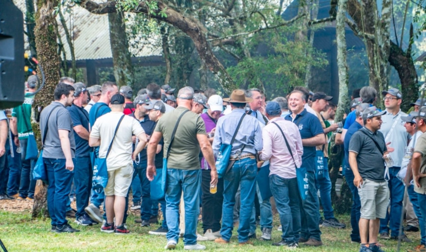 Michuim 2025 marca com discursos sobre crise no agro