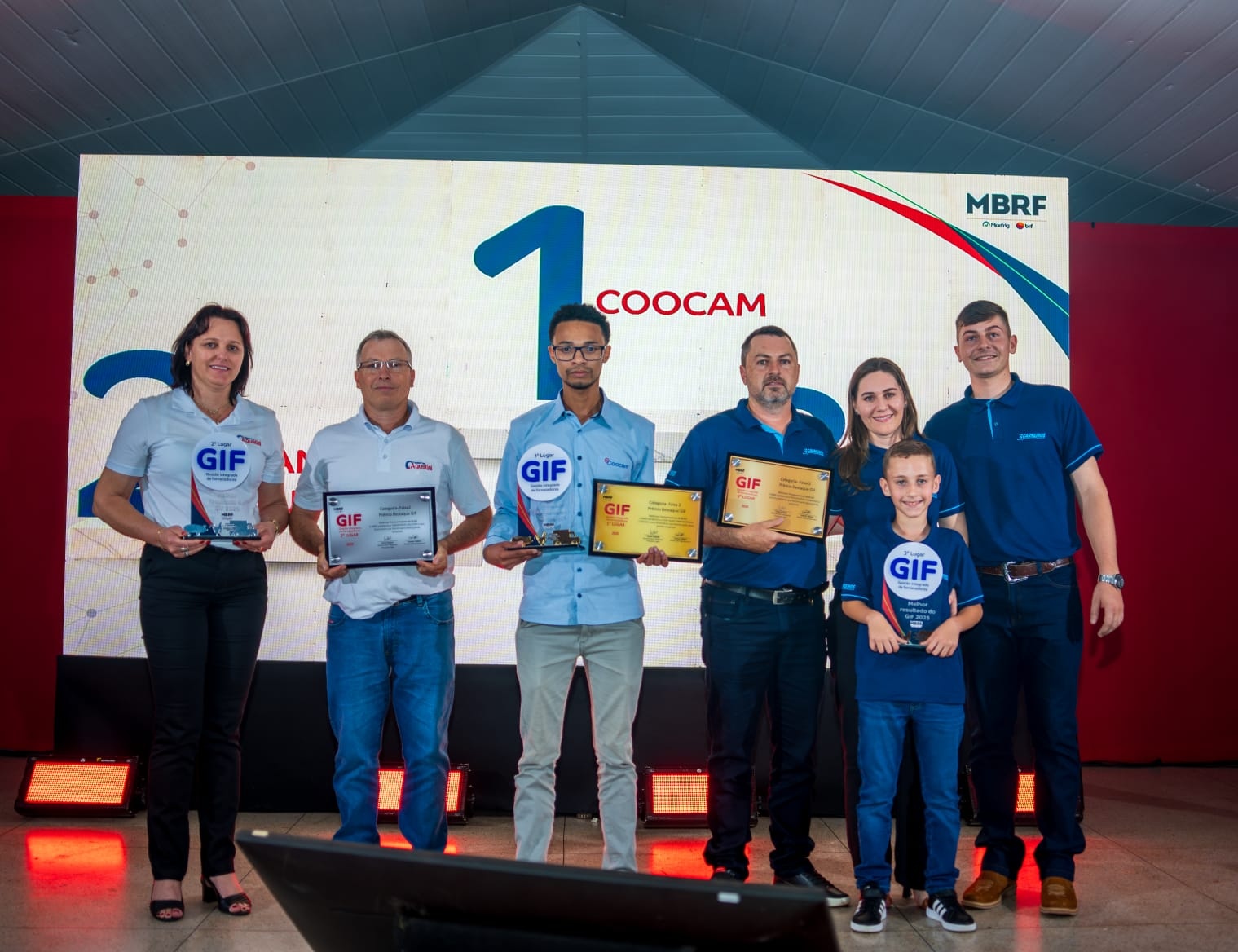 Coocam conquista prêmio máximo e reafirma excelência no transporte agropecuário
