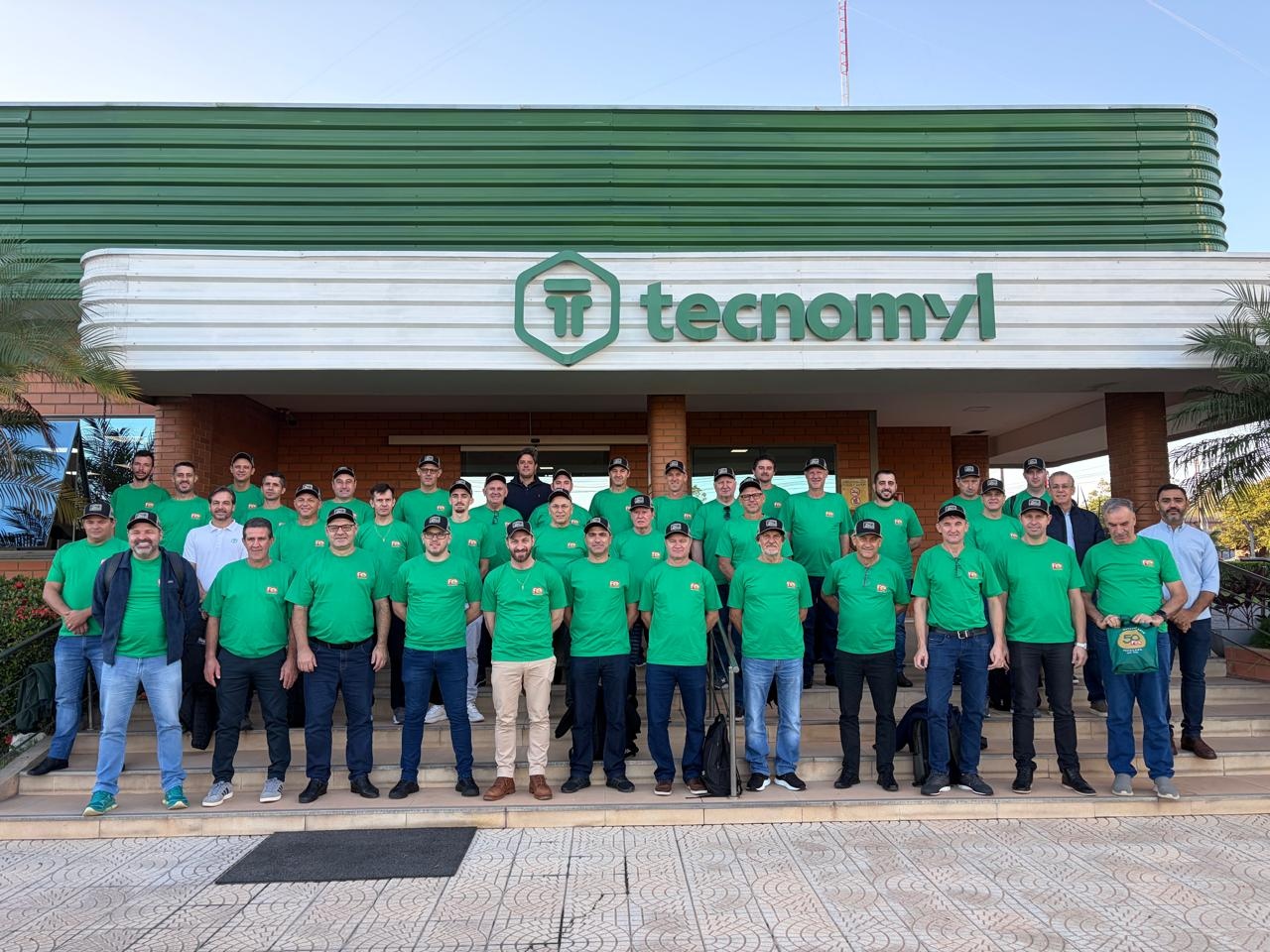 Coocam participa de missão técnica ao Paraguai Coocam participa de missão técnica ao Paraguai