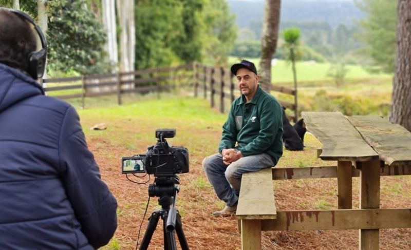 Cliente da Coocam, Dirceu Moraes, é o entrevistado desta semana no Programa Resenha do Cooperativismo