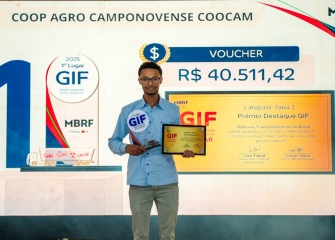 Coocam conquista prêmio máximo e reafirma excelência no transporte agropecuário