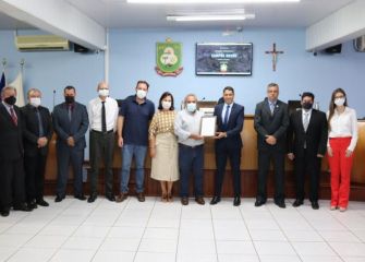 Coocam recebe homenagem na Câmara de Vereadores